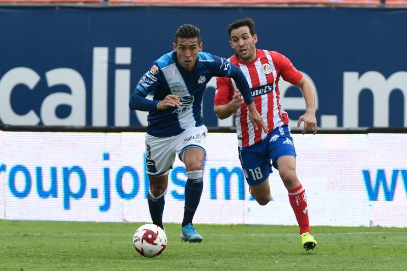Javier Salas en el juego ante Atlético de San Luis 