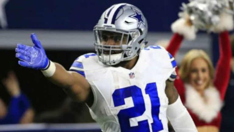 Ezekiel Elliott celebra un touchdown con los Vaqueros