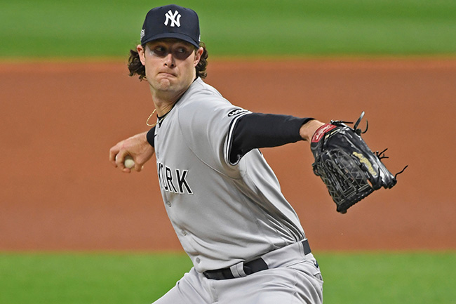 Cole, en un lanzamiento con Yankees