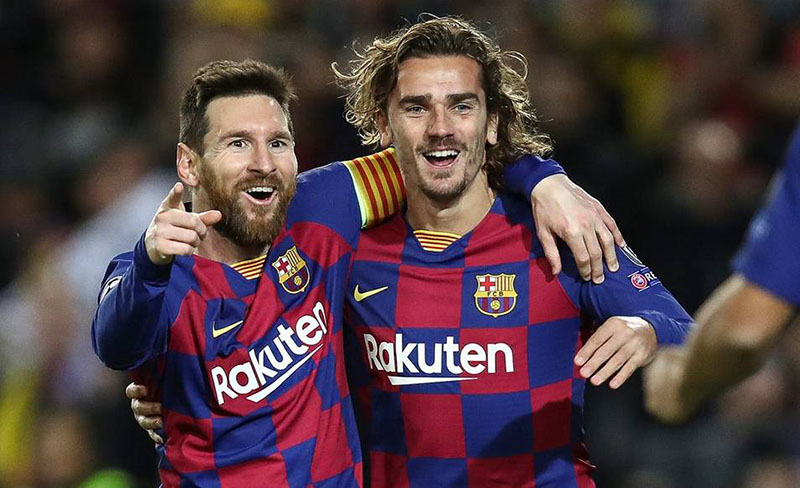 Messi y Griezmann festeja un gol en Barcelona