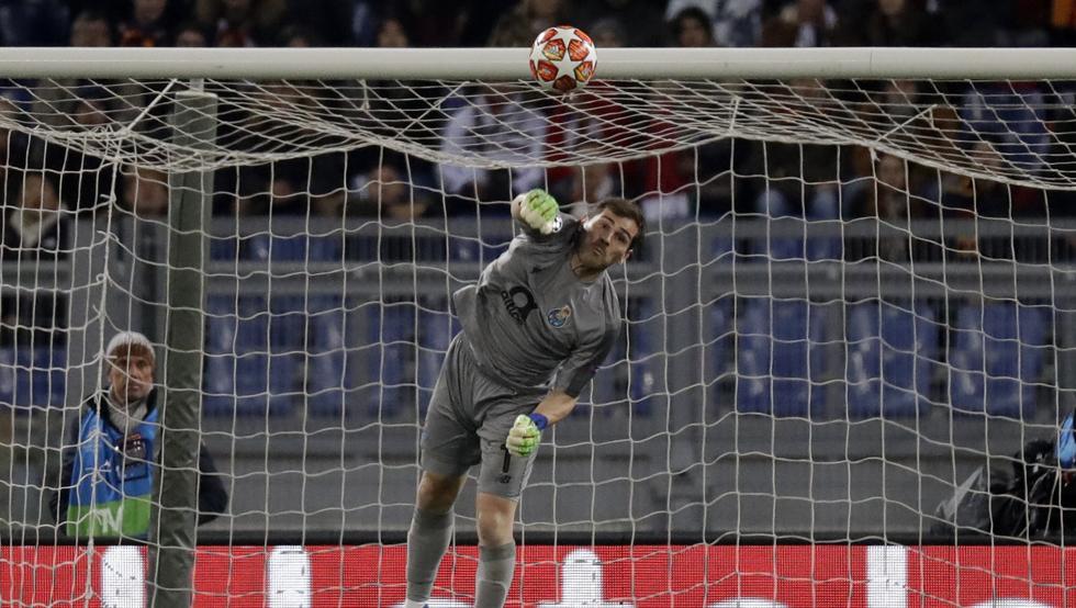 Iker Casillas en un partido de Champions con el Porto