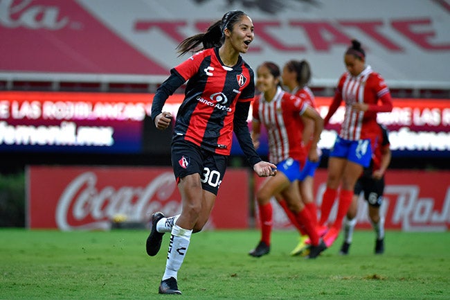 Alison celebra su gol ante el Rebaño