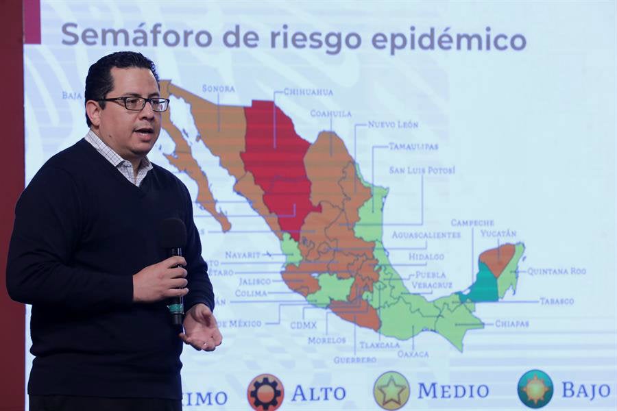 José Luis Alomía, durante una conferencia de prensa