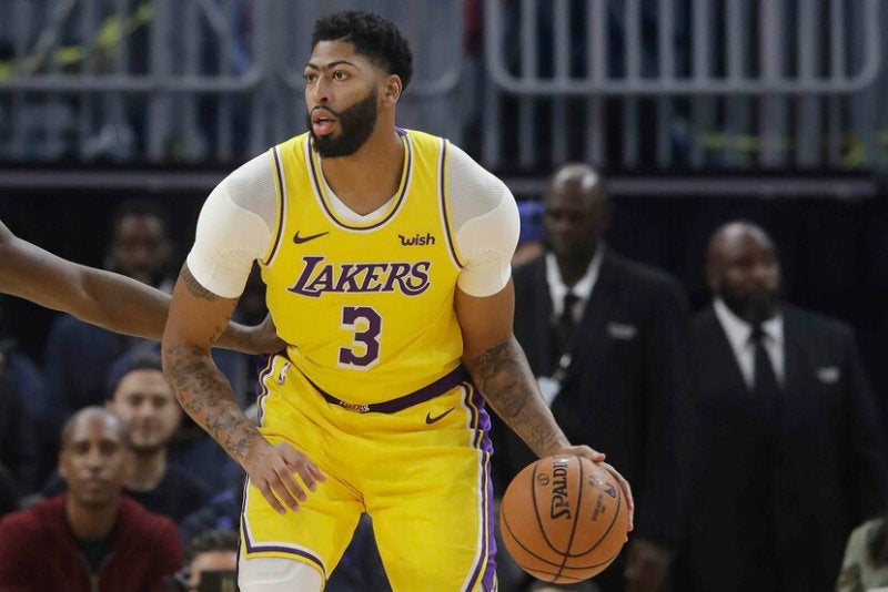 Anthony Davis en partido con Lakers