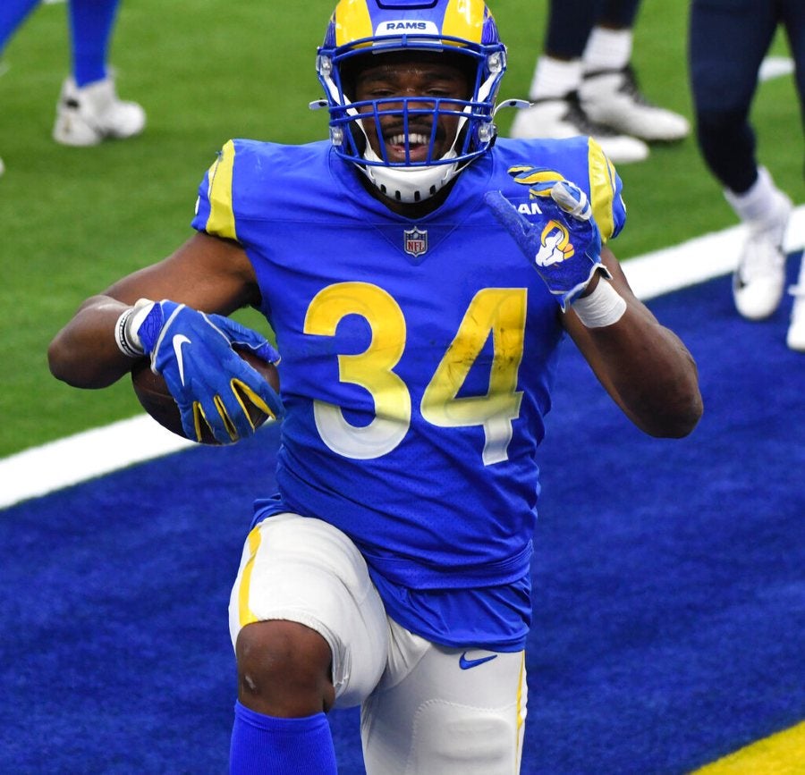 Malcolm Brown celebra TD vs Seattle