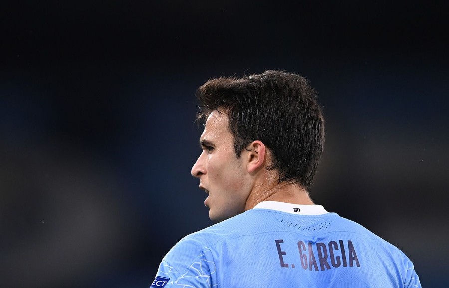 Eric García durante un partido con Manchester City