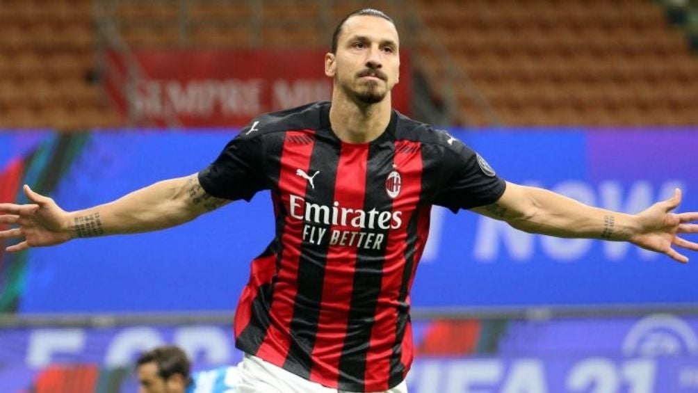 Zlatan Ibrahimovic en un partido con el Milan 