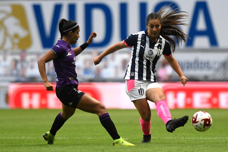 La jugadora durante un partido de Rayadas