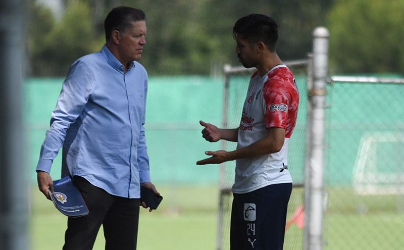 Peláez charla con Peralta en Verde Valle 