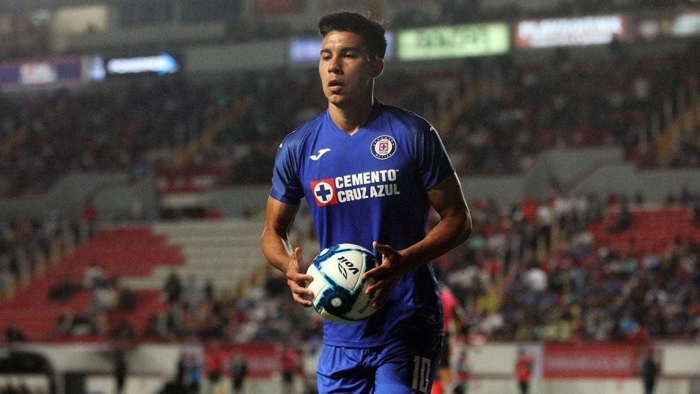 Fernández en un partido con Cruz Azul 