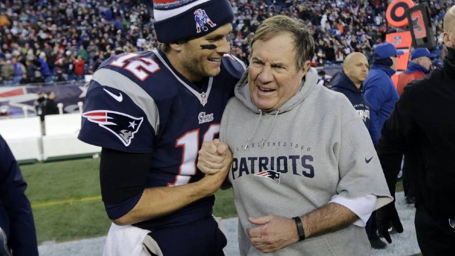 Tom Brady junto a Bill Belichick