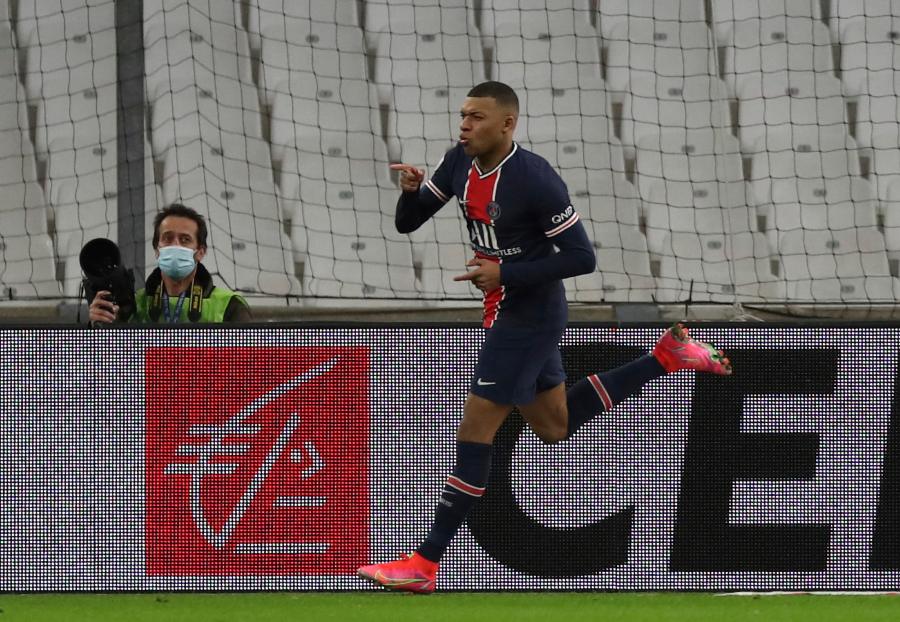 Kylian Mbappé tras anotar el primer gol del partido a favor del PSG