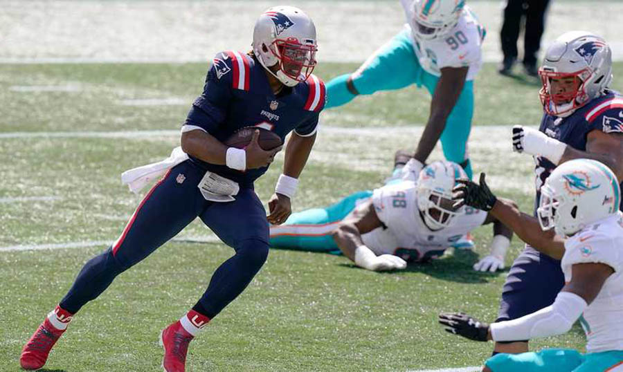 Newton en partido ante Miami Dolphins