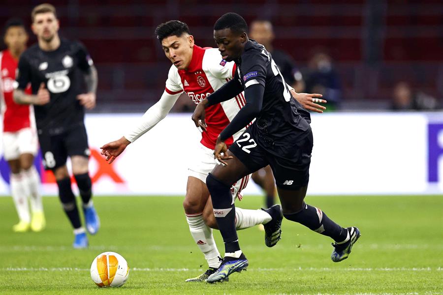 Edson Álvarez en victoria vs Lille