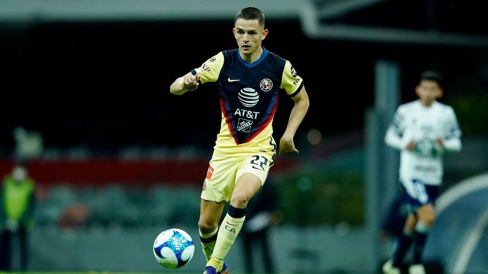 Álvaro Fidalgo con América 