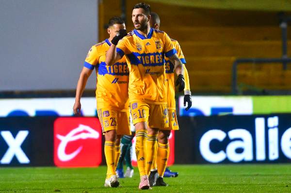 Gignac en festejo con Tigres