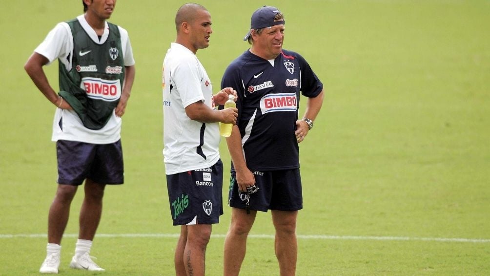 Chupete Suazo con Herrera en su etapa en Rayados