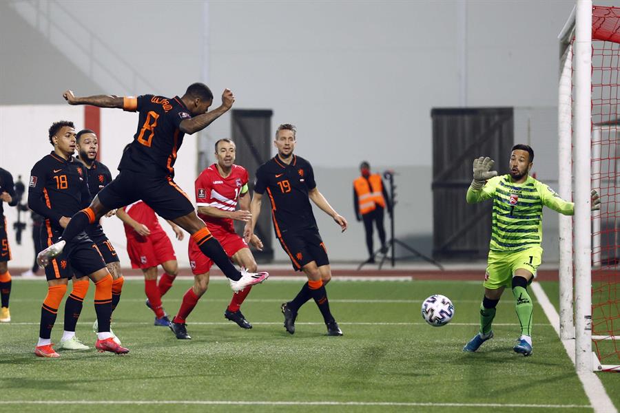 Wijnaldum hace el cuarto gol del partido