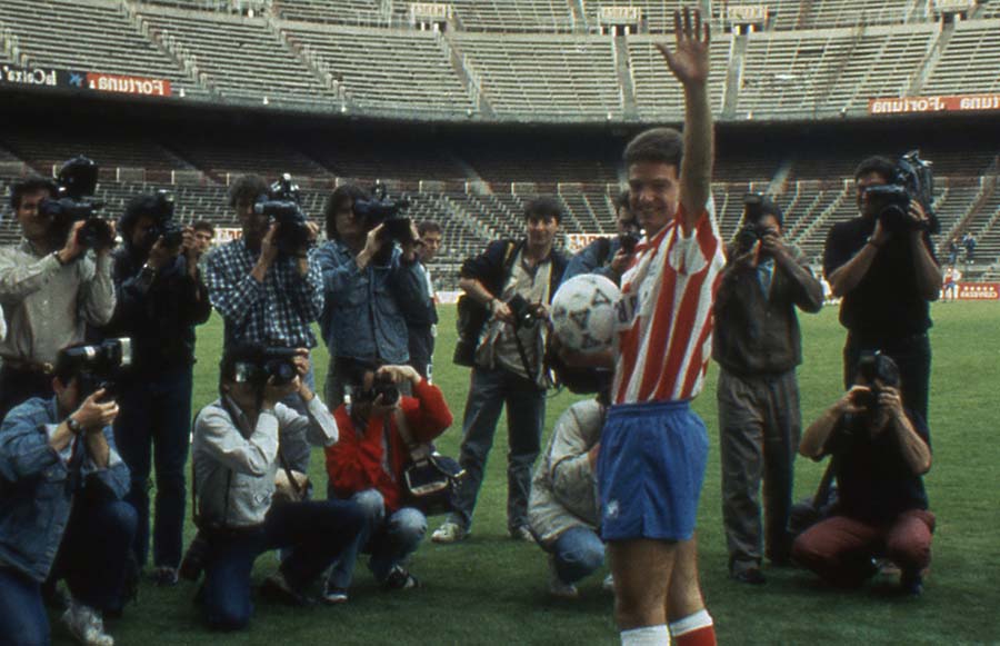 Luis García en su presentación con el Atlético de Madrid