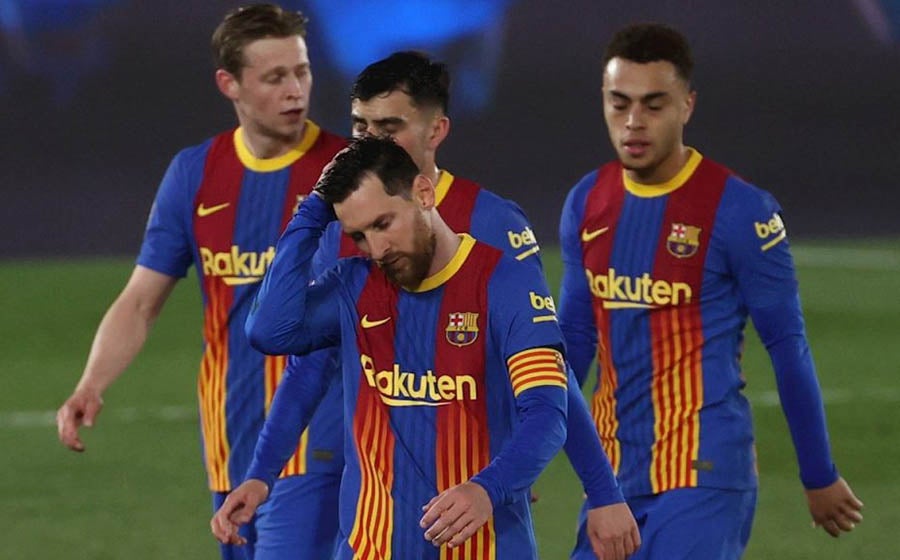 El conjunto blaugrana tras caer ante el Real Madrid