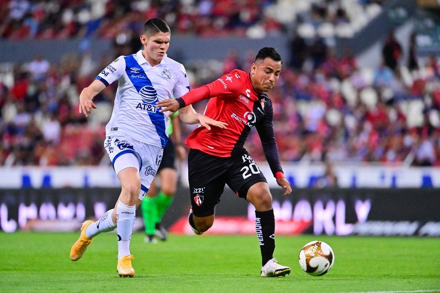 Salvador Reyes durante un partido con Puebla