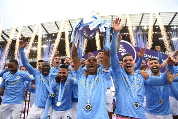 Manchester City celebra título