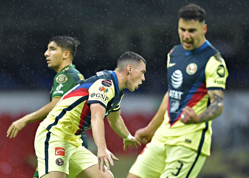 Viñas celebra un gol de las Águilas