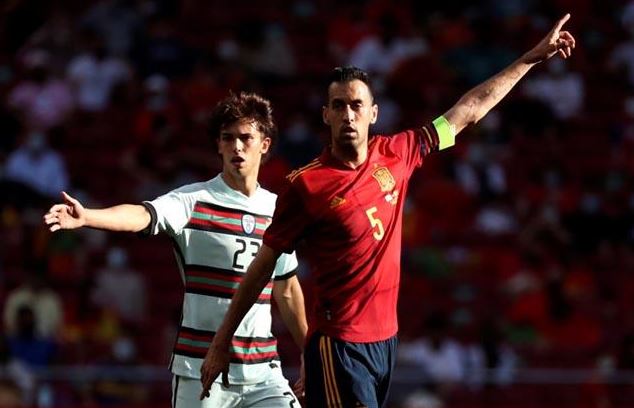 Busquets en juego ante Portugal