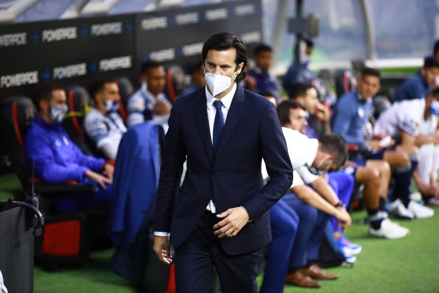 Santiago Solari durante un partido con América