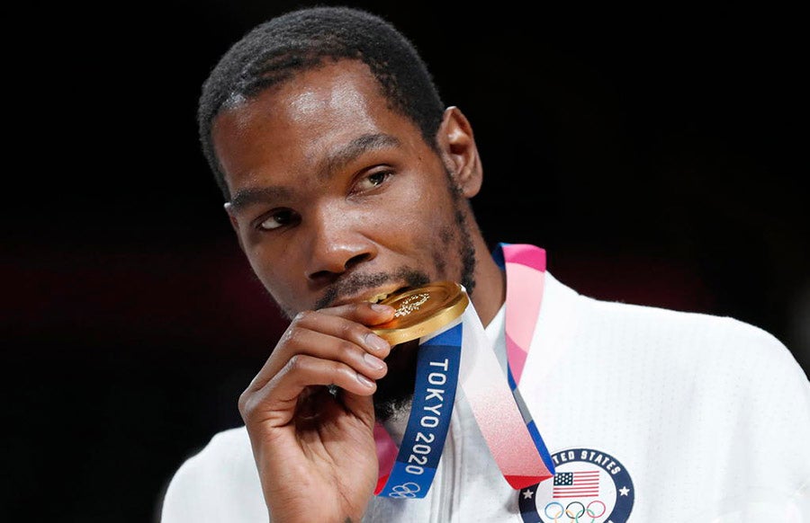 Durant con la medalla de oro de Tokio 2020