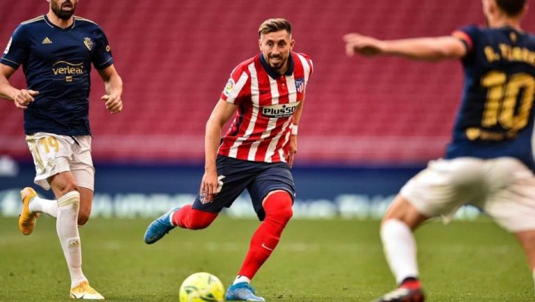 Héctor Herrera durante un partido con Atlético de Madrid