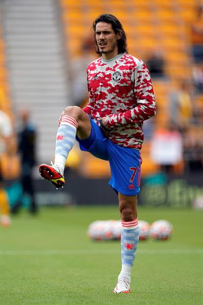 Cavani calentando previo a un partido