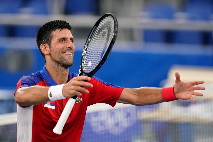 Novak Djokovic en el juego de tenis mixto