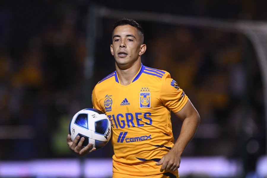 Leo Fernández durante un partido con Tigres
