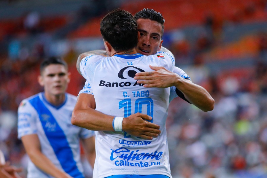 Christian Tabó celebrando su gol ante Atlas