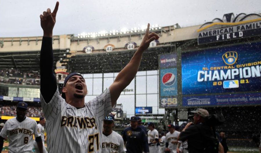 Los Brewers celebran la obtención del título de la División Central de la Liga Nacional