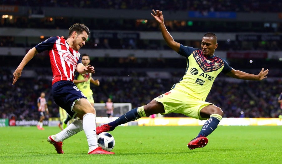 Angulo durante el Clásico Nacional