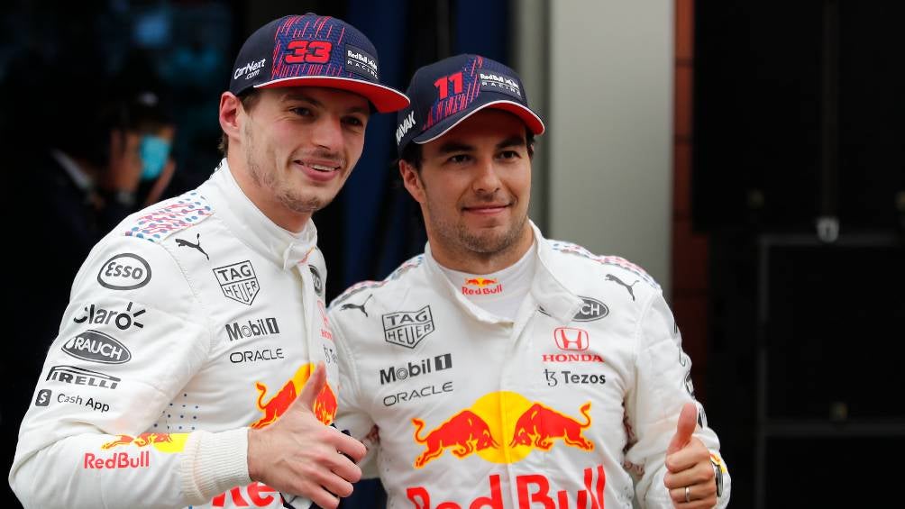 Max junto con Pérez en Redbull