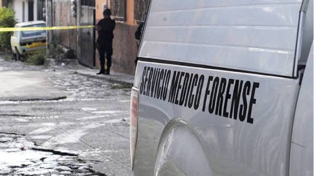 Hallan siete cuerpos dentro de un Taxi en Michoacán