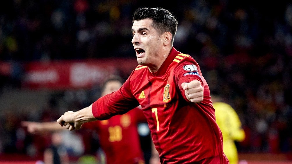 Álvaro Morata festejando gol ante Suecia 