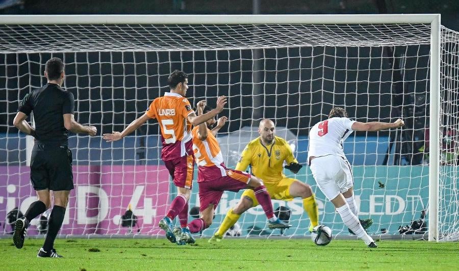 Kane marca el sexto gol del conjunto inglés