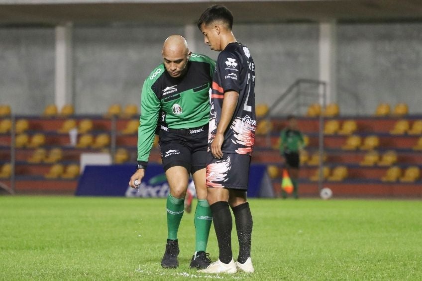 Juan Andrés Esquivel en el partido de la Liga de Expansión