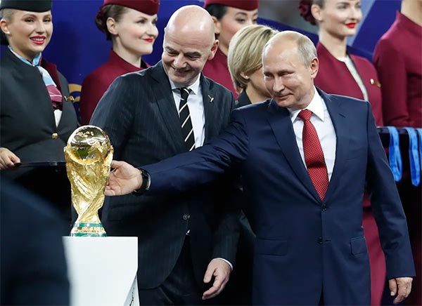 Putin e Infantino en el Mundial de Rusia 2018