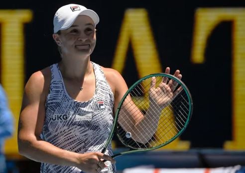 Ashleigh Barty celebra tras un juego