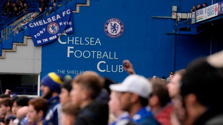 Afición del Chelsea apoyando a su equipo