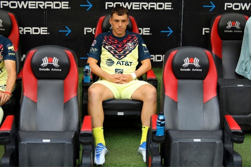 Federico Viñas durante un partido del América