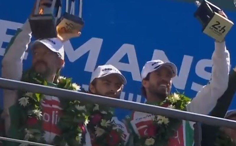 El mexicano con sus compañeros en el podio