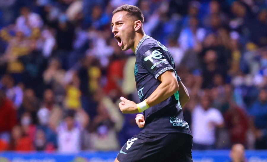 Cáceres celebra gol con las Águilas