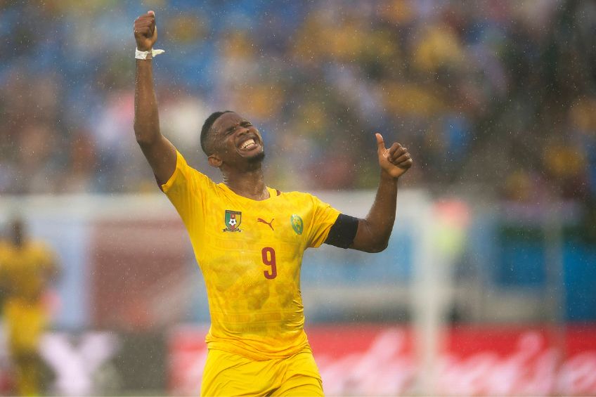 Samuel Eto'o durante un partido de Camerún