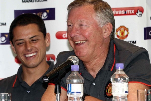 Alex Ferguson debutó a Chicharito en el United